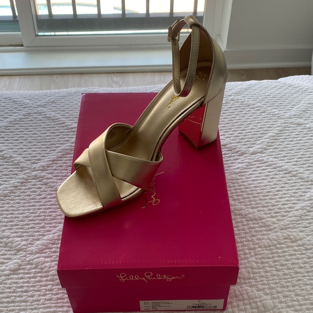 Lilly Pulitzer Metallic Gold Heels - Picture 2 of 7